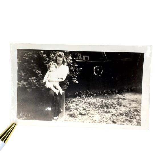 Vtg Mother with Her Child Original Monochrome Photography Found Snapshot - Picture 1 of 4